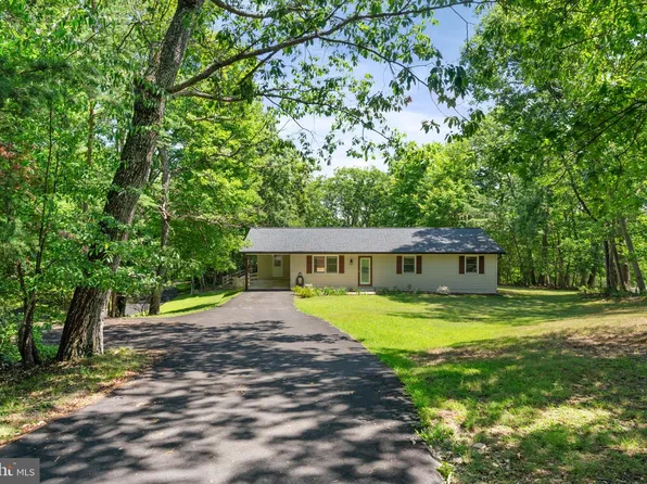 2409 Gore Dr, Haymarket, VA 20169
