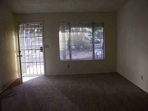 5th image of 1654 N Sterling