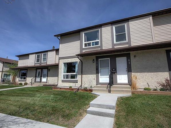 72 W Deerpoint Rd SE, Calgary, AB T2J 6M9