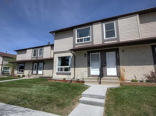 72 W Deerpoint Rd SE, Calgary, AB T2J 6M9