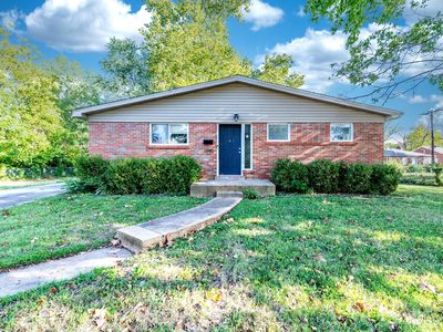 1090 Groby Rd, Saint Louis, MO, 63130