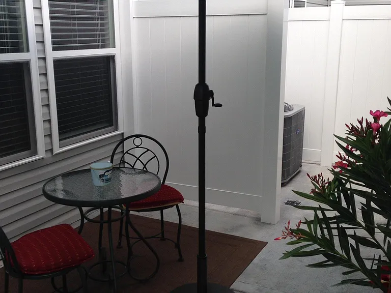 Shakespeare Dr — Photo 5