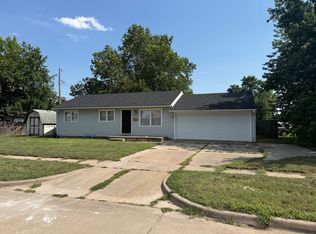 3102 S Palisade Ave, Wichita, KS 67217