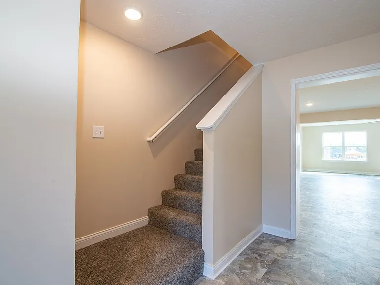 203 Dixon Cir — Photo 28