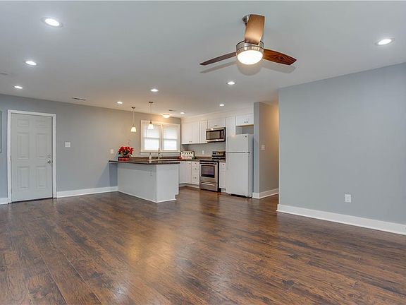 4th image of 5709 Sweetwood Dr