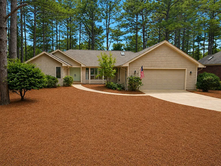 180 Pine Vista Dr — Photo 1
