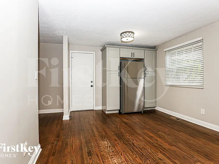 4207 Edinburgh Dr — Photo 6