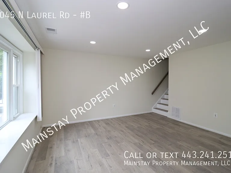 9045 N Laurel Rd #B — Photo 4