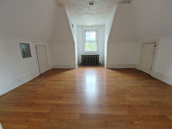 3rd image of 360 Haddon Ave APT 5