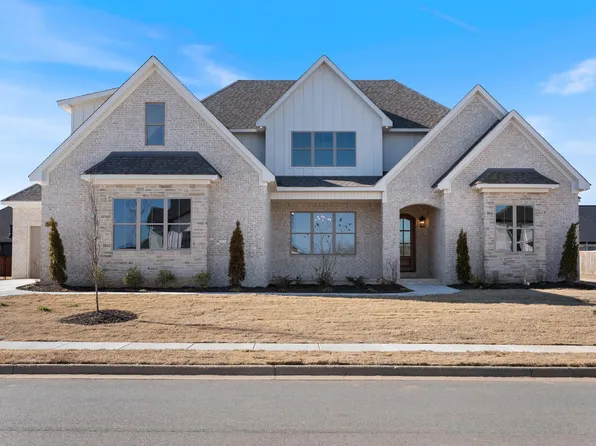 7417 Lake Point Cir, Benton, AR 72019