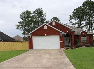 6260 April Ln, Lumberton, TX 77657
