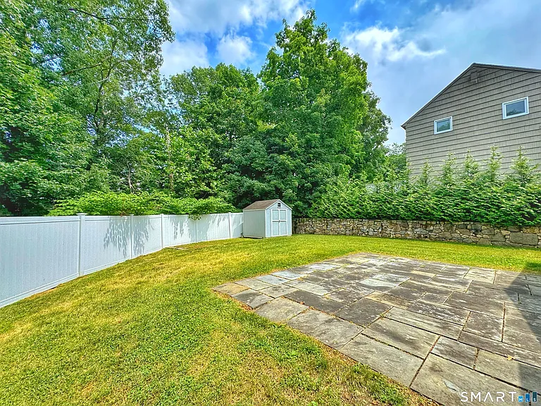 10 Harvann Rd — Photo 32