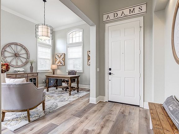 3rd image of 22 Ginger Lily Ct