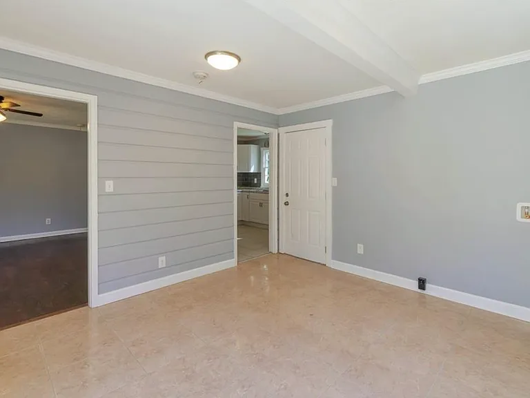 903 Edwin St NW — Photo 7
