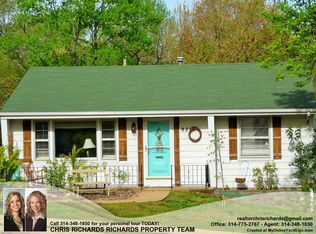 821 Edgar Rd, Saint Louis, MO 63119