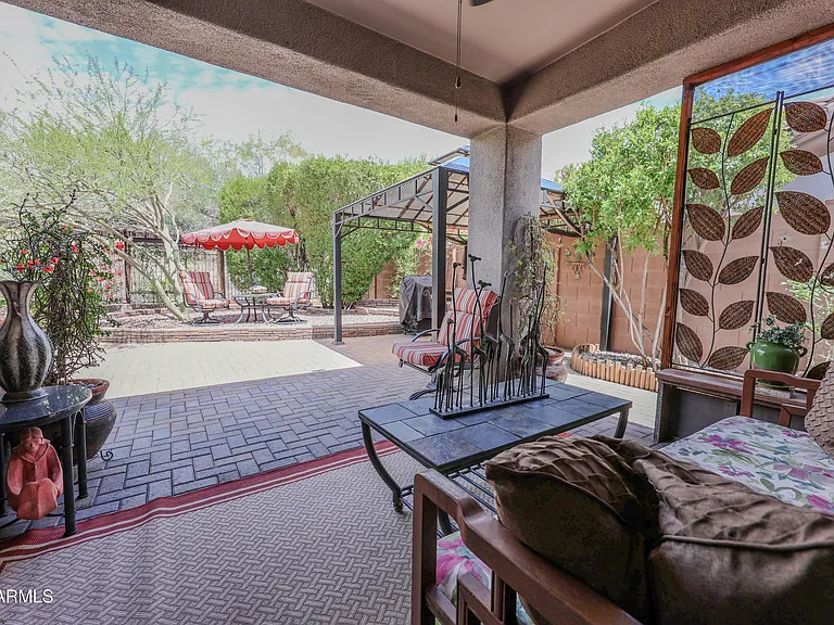 1916 W Spirit Ct — Photo 12