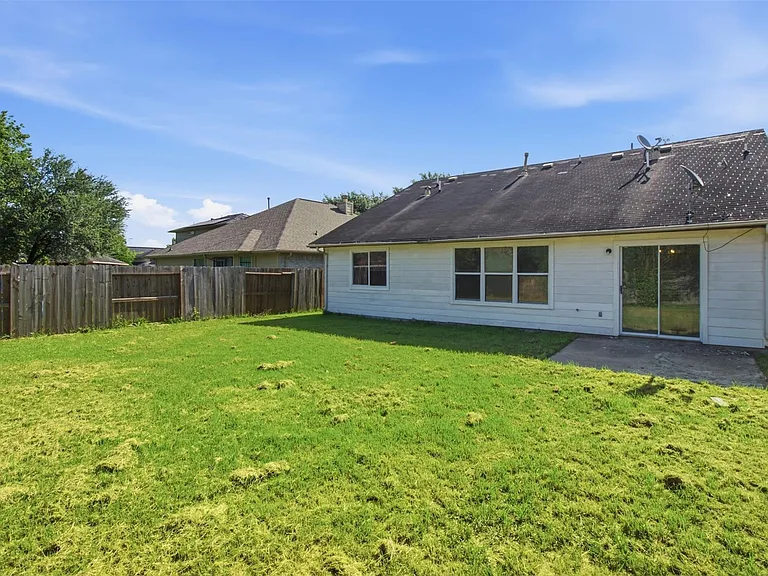 15738 Boonridge Rd — Photo 26