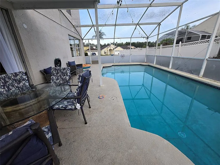 930 Oxford Dr — Photo 44