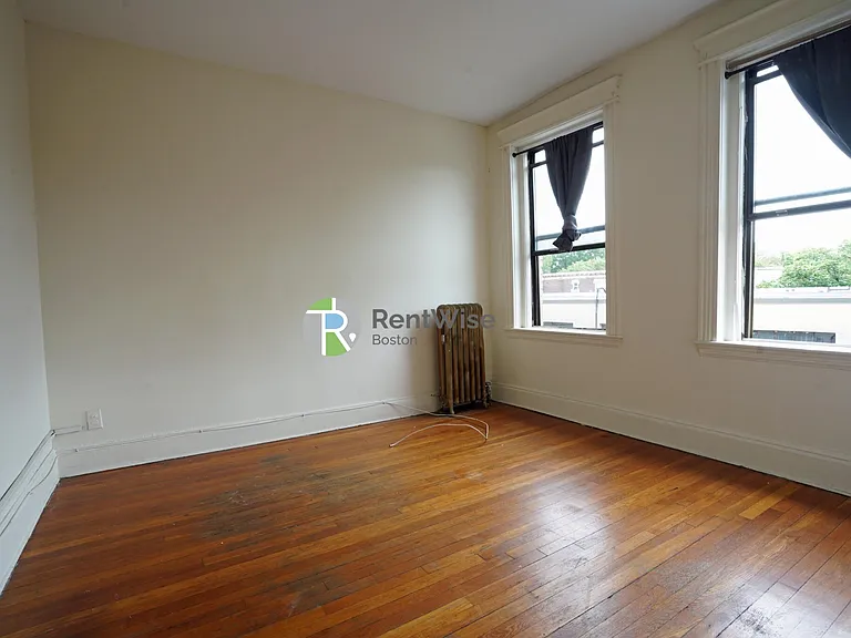 1148 Commonwealth Ave #28 — Photo 1