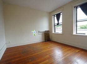 1148 Commonwealth Ave
