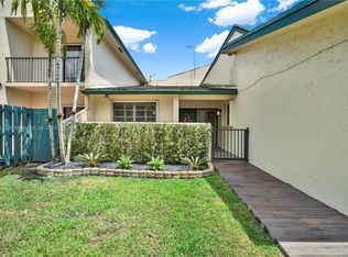 10910 SW 72nd St APT 272, Miami, FL 33173