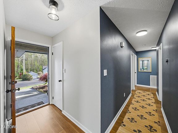 5th image of 234 Mount David Dr