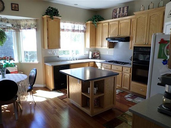 3rd image of 9530 Orwell Ct