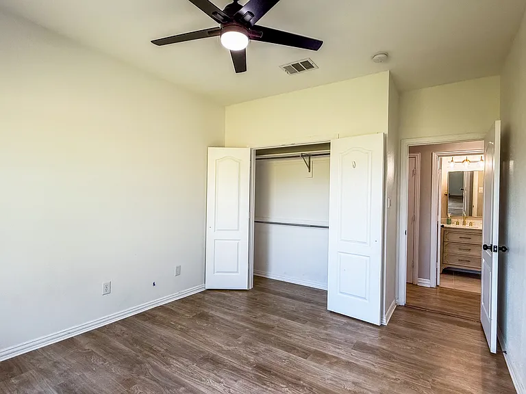 200 N Sorrells Rd — Photo 17