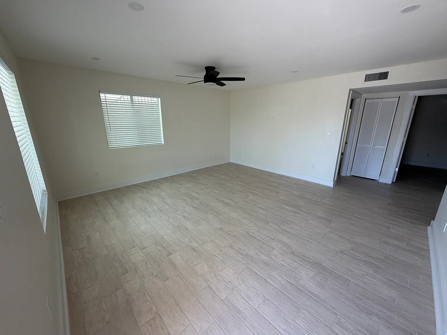 2 bed, $3,400 — Photo 2
