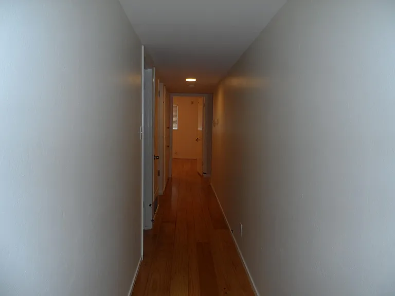 2240 Rockwood Dr — Photo 20
