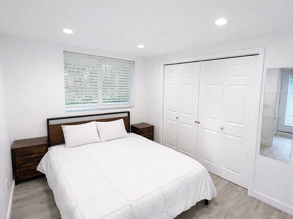 2nd image of 7948 Capistrano Ave
