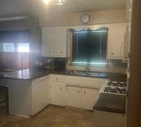 2nd image of 1566 Arthur Dr NW