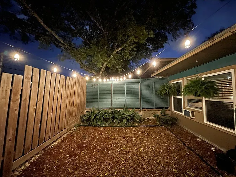 418 Ira Ave — Photo 29