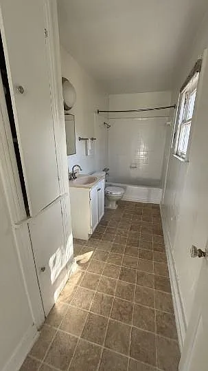 3311 Crawford St #B — Photo 9