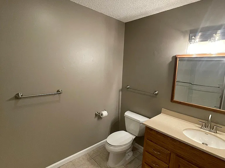 115 Spirea Point — Photo 33