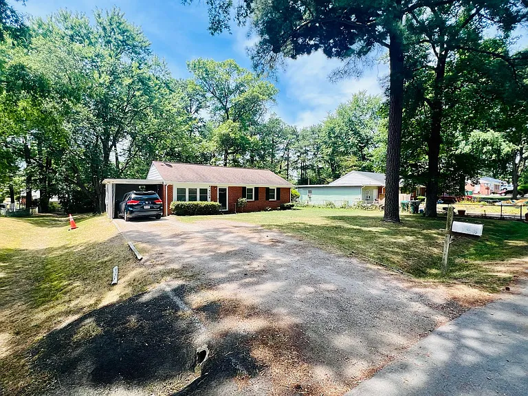 4008 Wilmont Dr — Photo 2