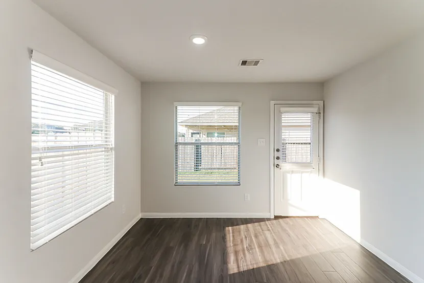 Rio Vista — Photo 2