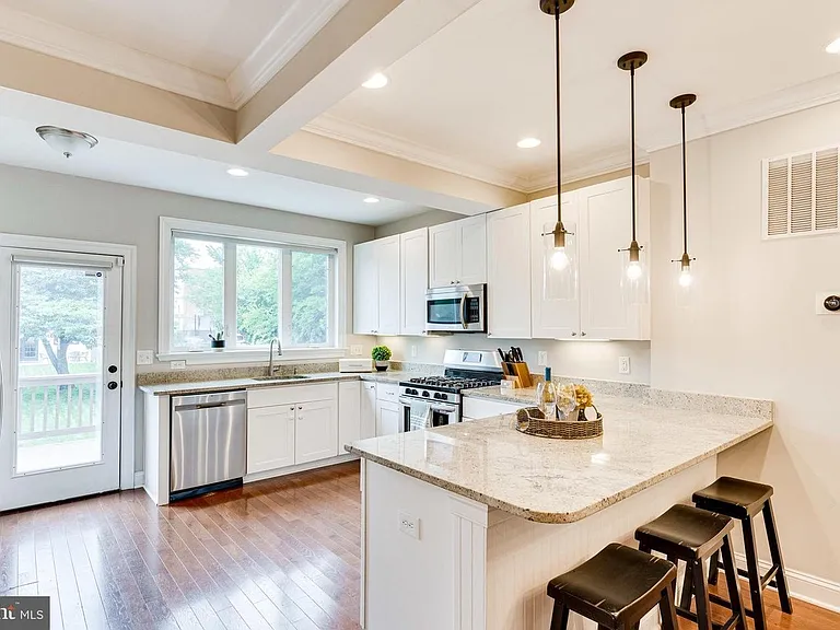 1622 Gales St NE — Photo 35