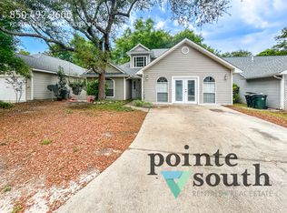 5915 N Bay Point Dr, Pensacola, FL 32507