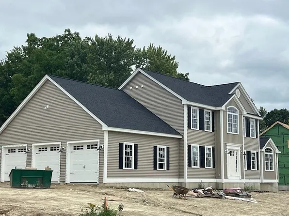3 Esther Way, Dracut, MA 01826