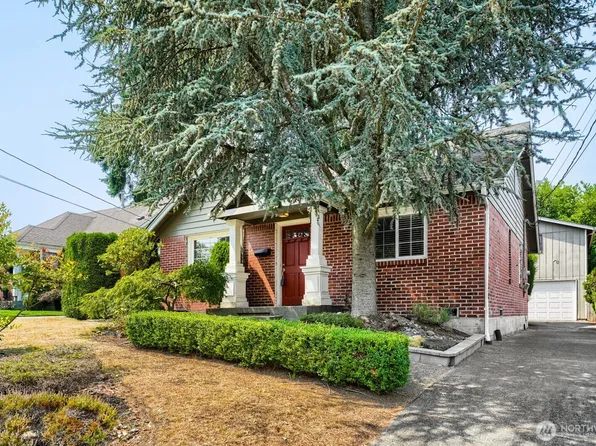 218 Summit Avenue, Fircrest, WA 98466