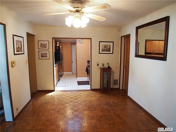 3rd image of 176 Pauline St