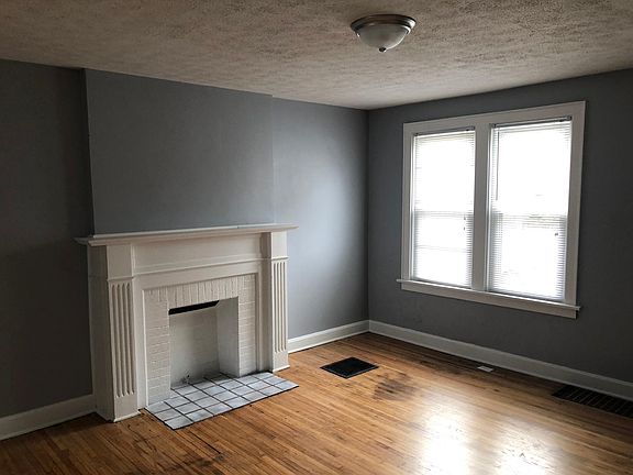 4th image of 196 Dana Ave
