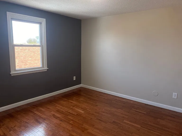 680 N Main St — Photo 12
