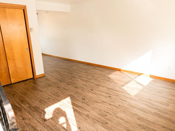 5th image of 180 Fincher Ln #5