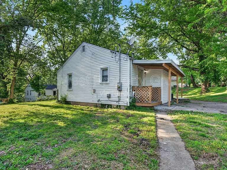 224 S Harvey Ave — Photo 17