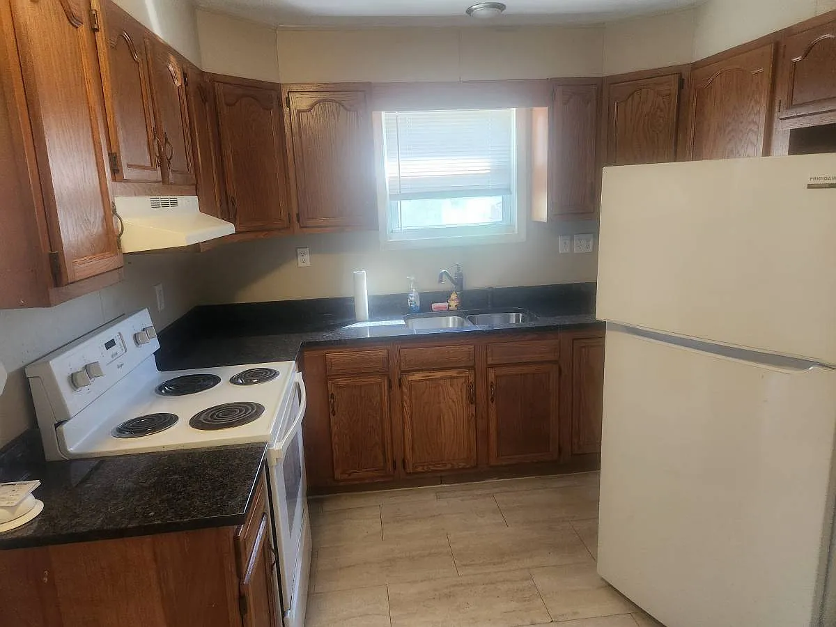 1018 Bethel Rd — Photo 2