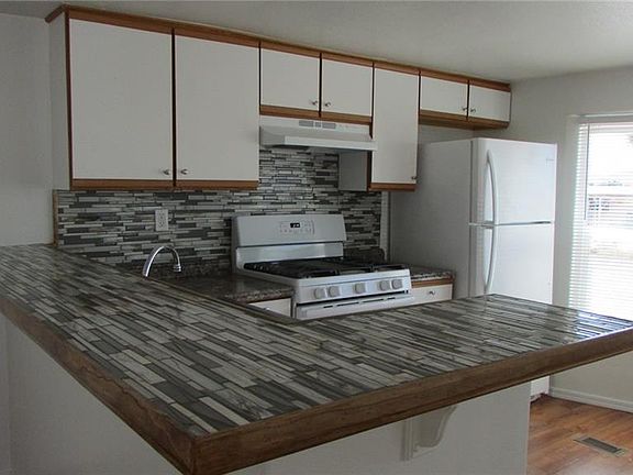3rd image of 4458 S Estado Way
