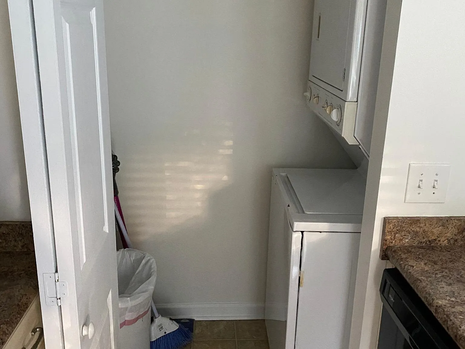 802 E Main St — Photo 2