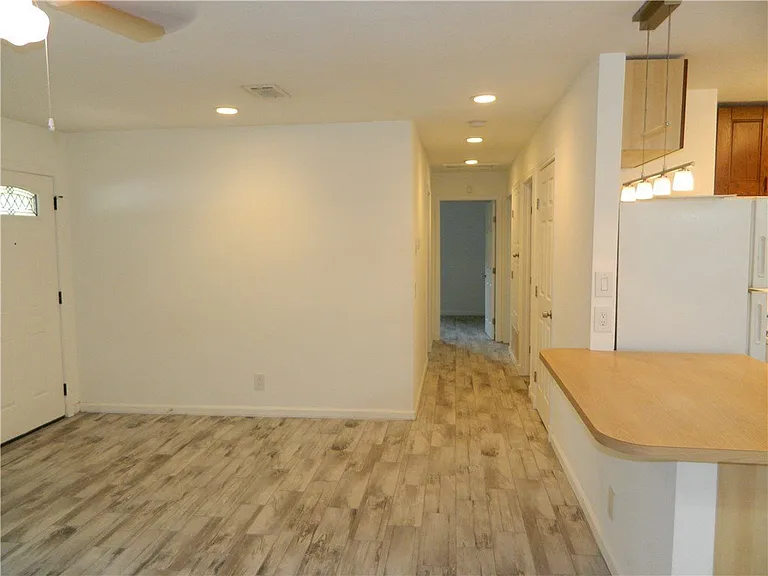 6512 Linda Ln — Photo 4